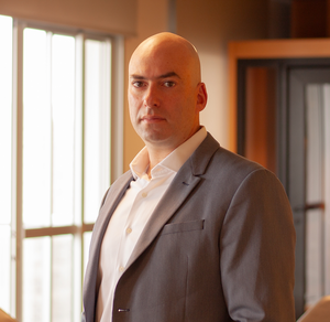 Daniel R. Schnaider